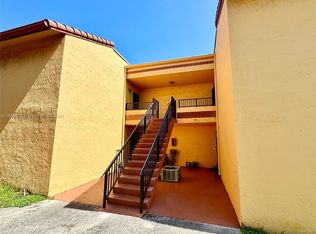 10895 NW 7th St APT 23-28, Miami, FL 33172