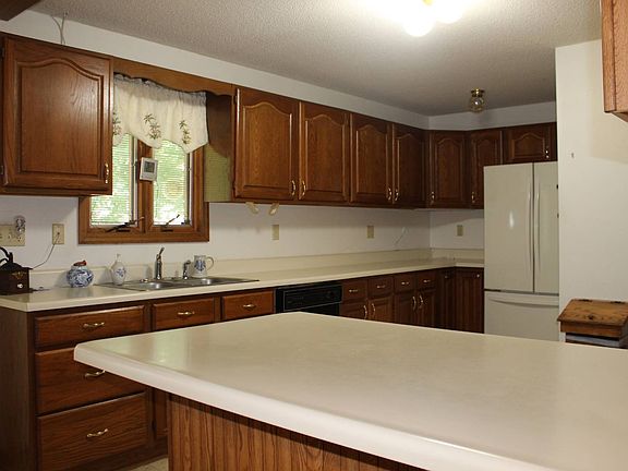 5th image of 815 Johnson St