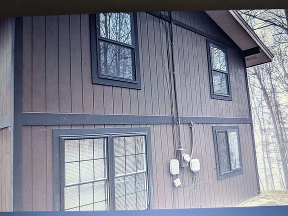 3rd image of 303 Winding Way