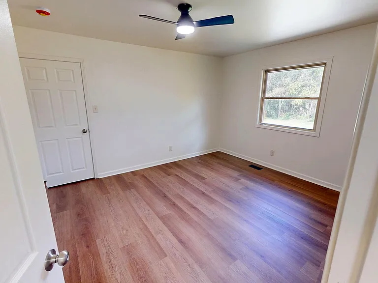 424 Bridge View Rd — Photo 13