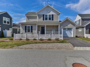 85 Cobblestone Cir, Mashpee, MA 02649