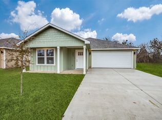 203 Thomas St, Terrell, TX 75160