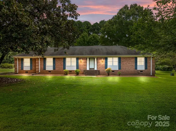 255 Quail Dr, Salisbury, NC 28147