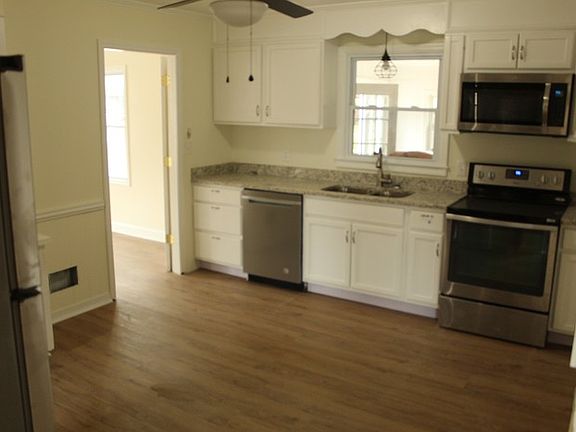 2nd image of 105 Dreamland Way #A