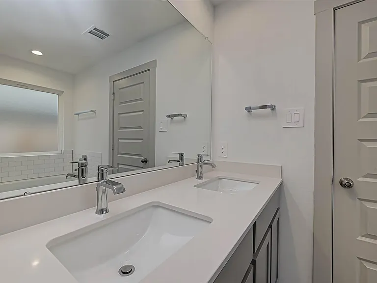 3418 Lake Landing Ln — Photo 44