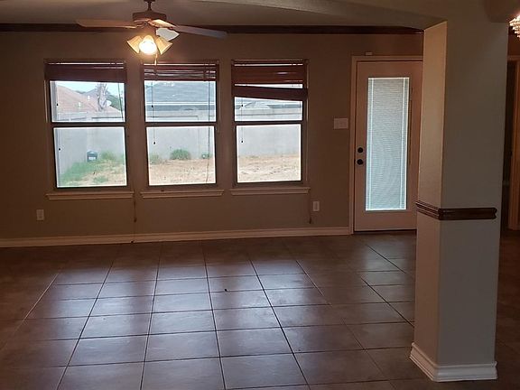 3rd image of 3628 Aguanieve Dr