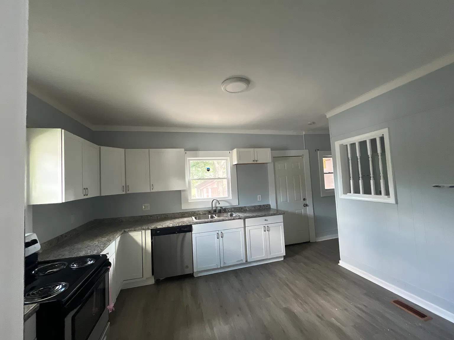 2 bed, 1210 sqft, $1,100 — Photo 3