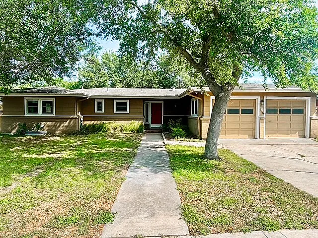 625 Catalina Pl — Photo 1