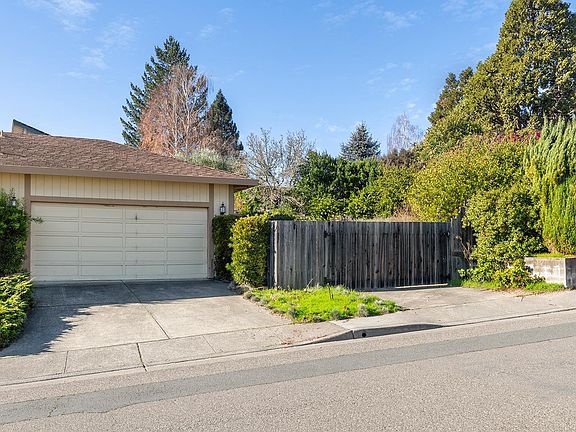 3rd image of 8000 Hill Drive