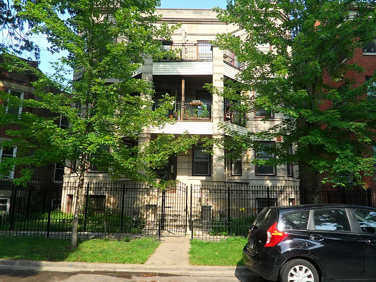 5639 N Wayne Ave #1 — Photo 1