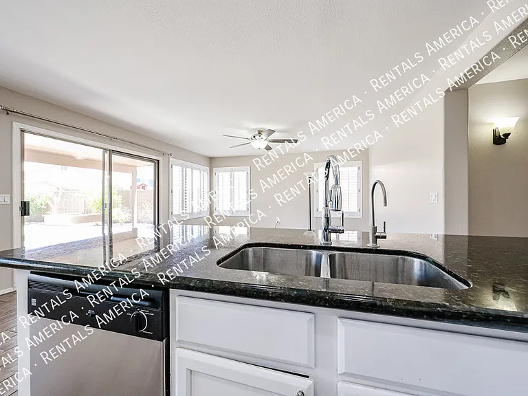 4616 E Summerhaven Dr — Photo 20