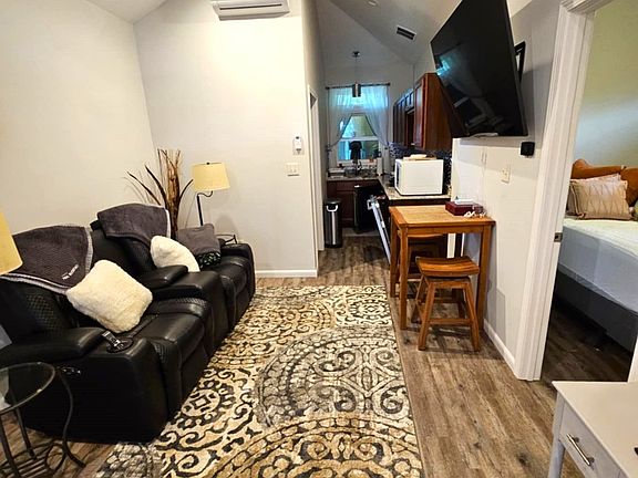 4th image of 468 Portofino Loop
