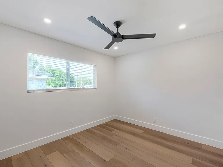6504 Hickman Ave #A — Photo 16
