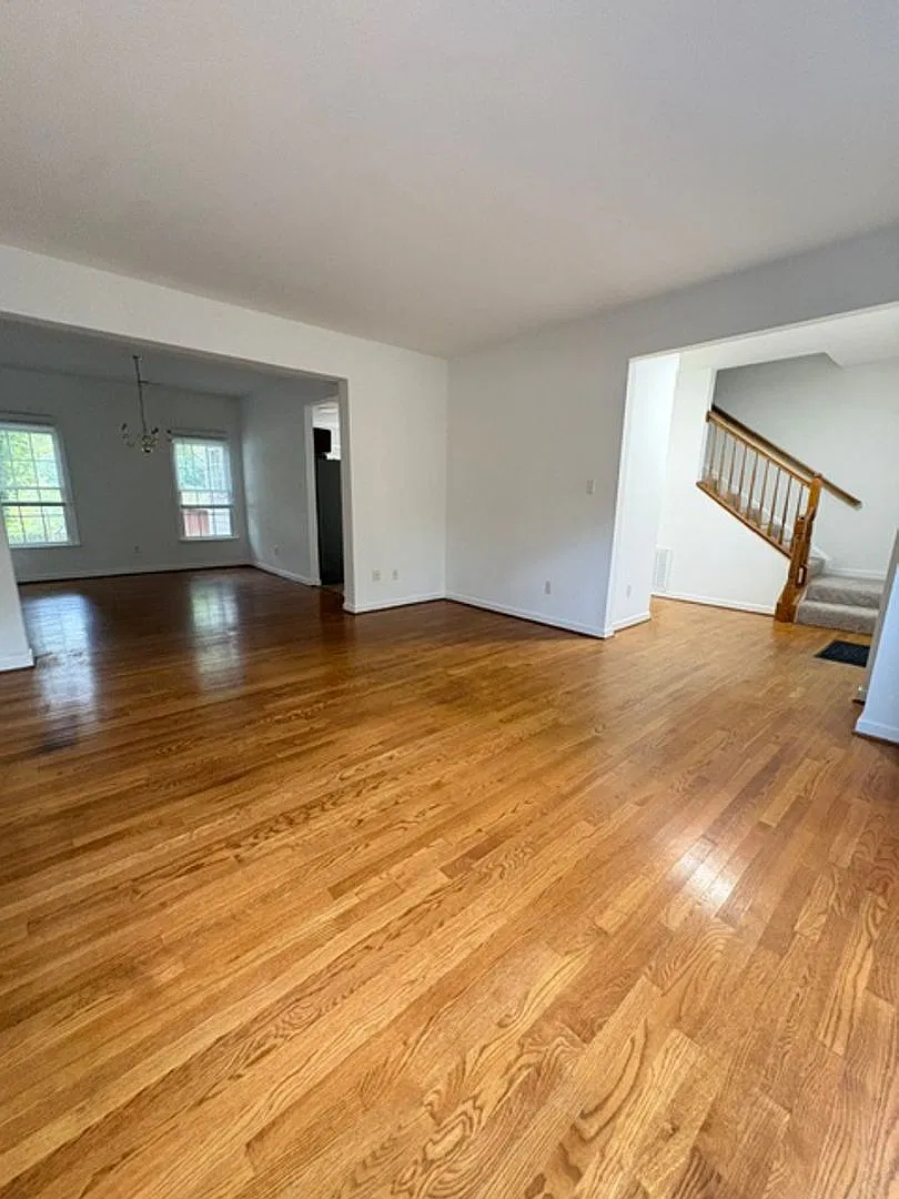 9504 Hungary Woods Drive — Photo 2