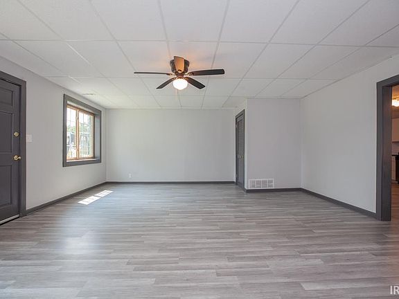 3rd image of 2525 S Alvord Blvd