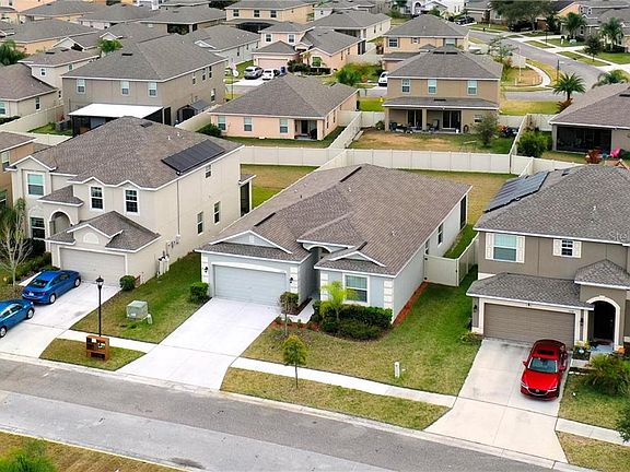 3rd image of 13734 Newport Shores Dr