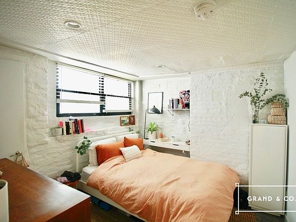 5th image of 614 Lorimer St #1A