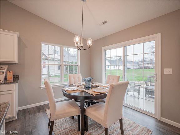 4th image of 63 Tanners Farm Dr