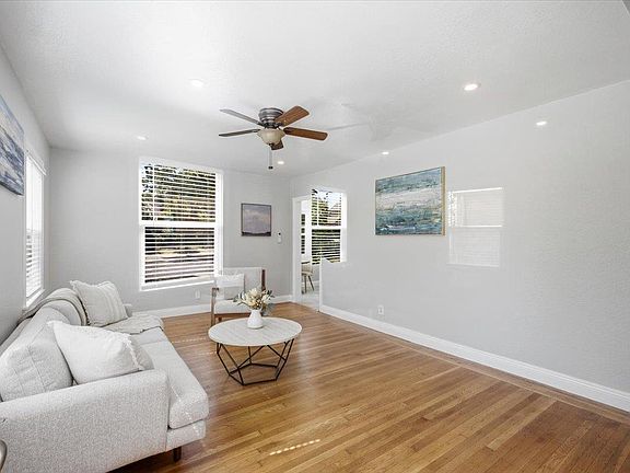 5th image of 2243 Fernley Ave