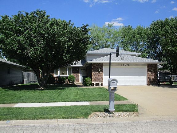 4th image of 1120 Mallard Dr