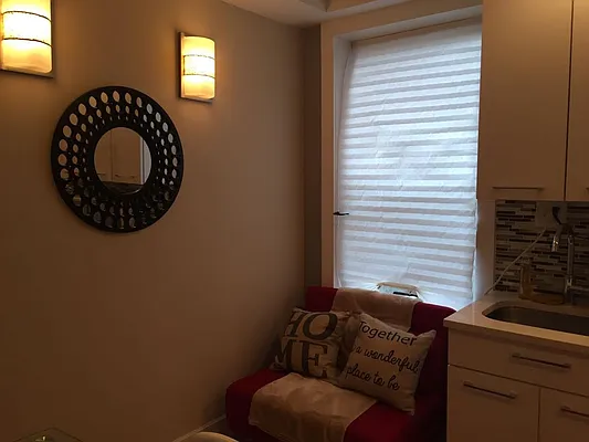 Rented by Evergreen Apartments BK | media 6