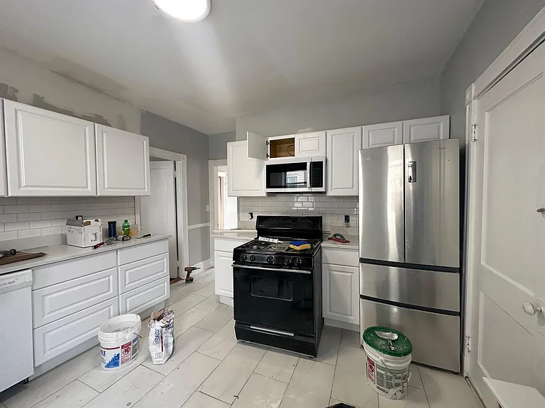 12 Belknap St #2 — Photo 15