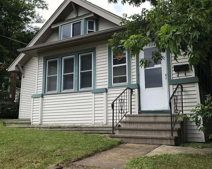 1st image of 1114 N 11th Ave E