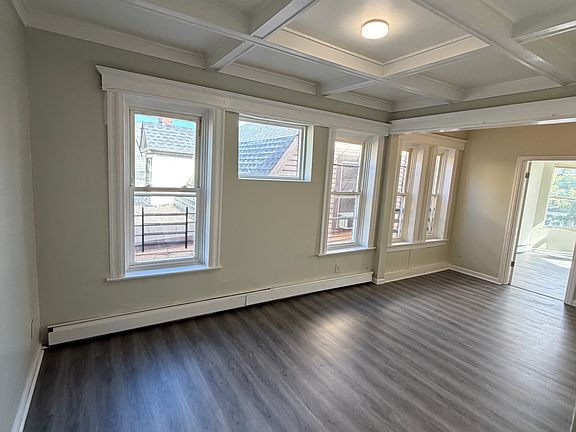 5th image of 161 S 10th St #2R