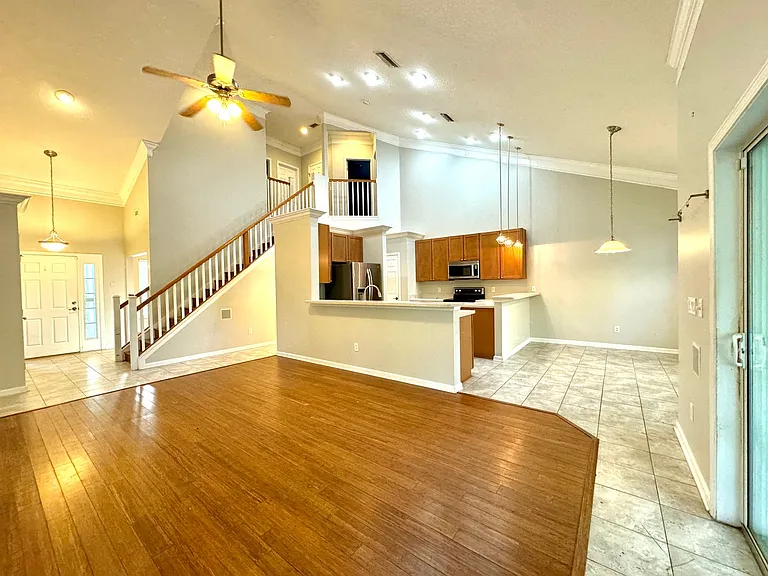 900 Paradise Ln — Photo 6