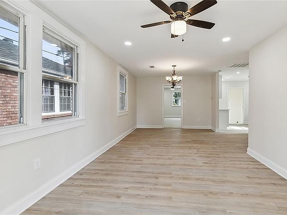 2nd image of 1520 Franklin Ave