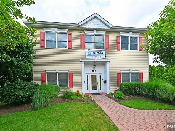 253 Madison Ave, Wyckoff, NJ 07481