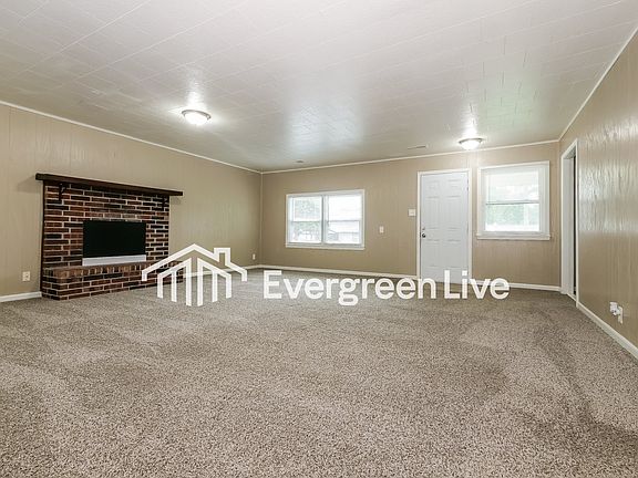 3rd image of 548 Utah St