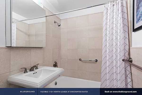 Rented by The Blueground | media 8