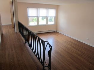 530 Dempster St APT 2, Mount Prospect, IL 60056