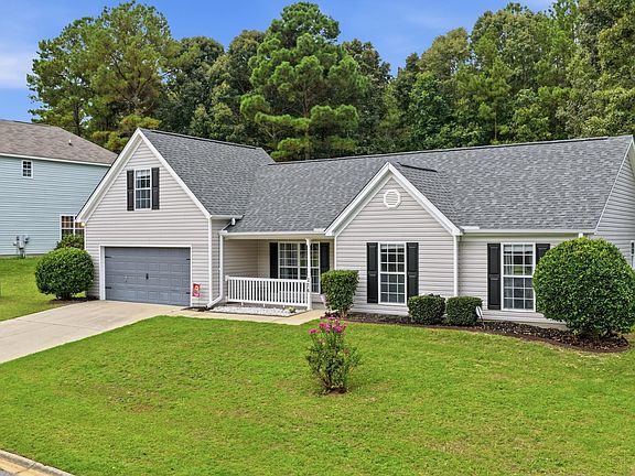 3rd image of 214 Farm Chase Dr