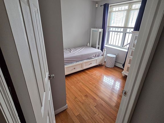 5th image of 71-16 165th St Floor 1