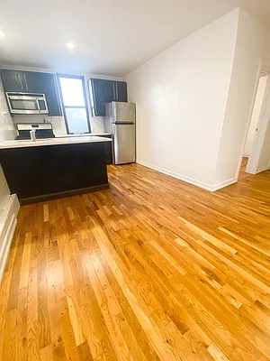 Rented by City Vista Inc | media 55