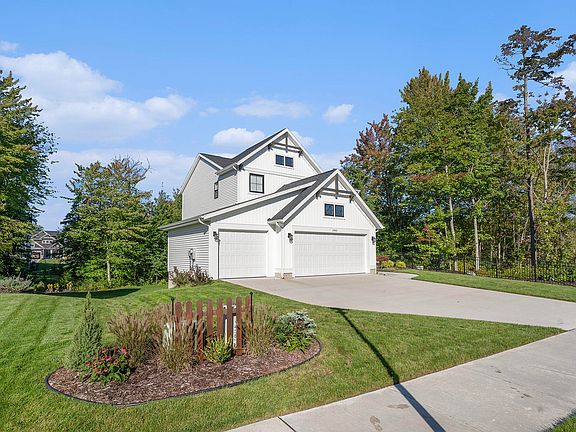 2nd image of 17943 Spring Oak Dr