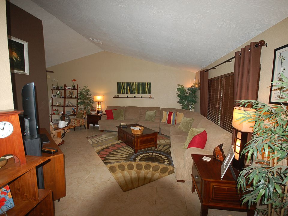 1st image of 193 E Cedarwood Cir