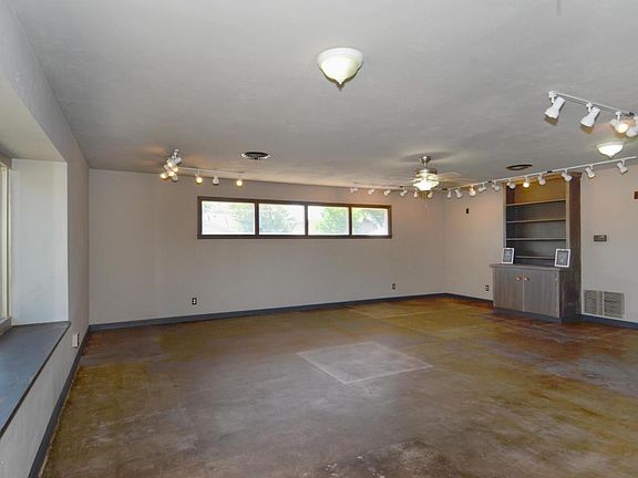 3rd image of 4411 Plains Blvd