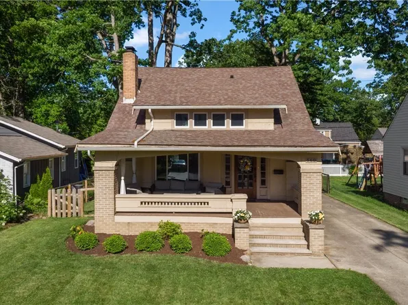 560 Elmwood Rd, Bay Village, OH 44140