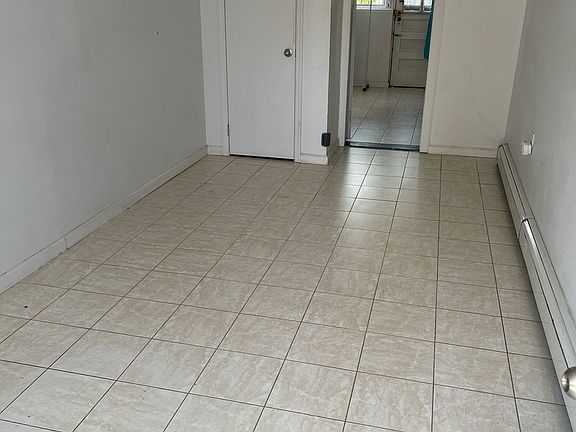 5th image of 4810 Oconnell Ct #1