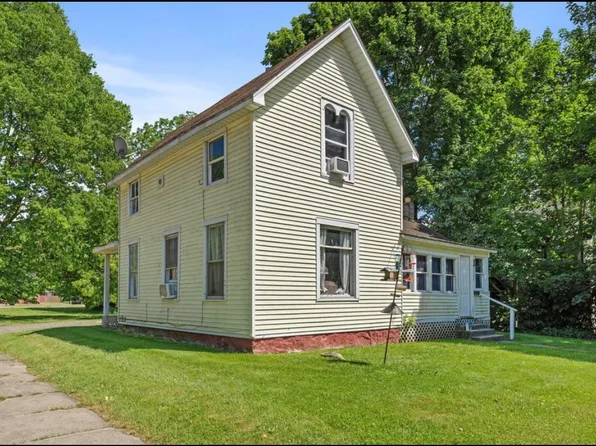 303 S Rowland St #2, Cassopolis, MI 49031