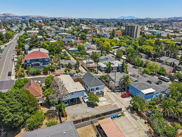 517 Branciforte St — Photo 80