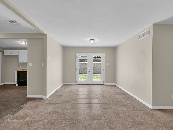 5th image of 404 Rocca Ln