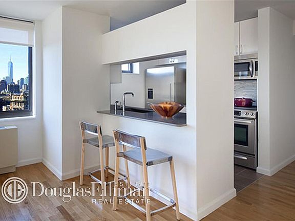 4th image of 1 Union Sq S APT 22D