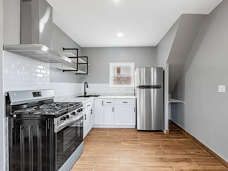 3841 W Eddy St #2 — Photo 9