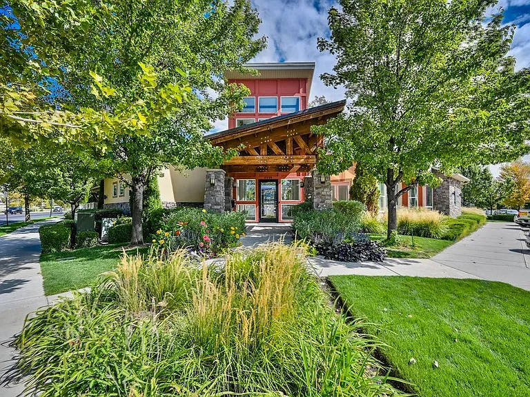 11216 S Summer Heights Dr W — Photo 33