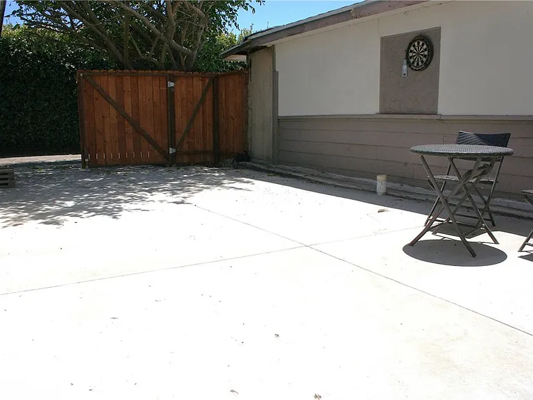 19154 Beach Blvd #B — Photo 15