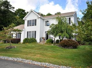 31 Cedar Dr, Tuxedo Park, NY 10987